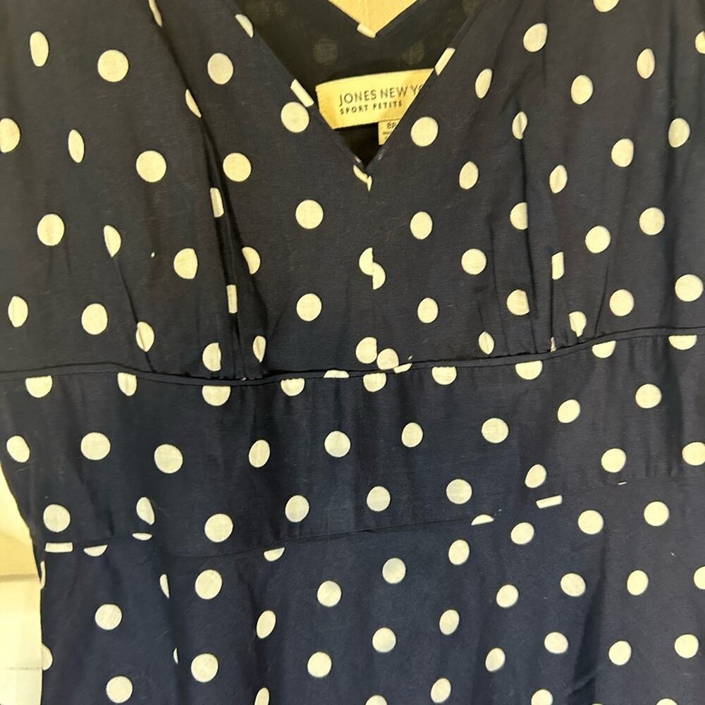 Jones New York navy and white polka dot A- line cotton dress. Size 8 petite - Picture 8 of 9
